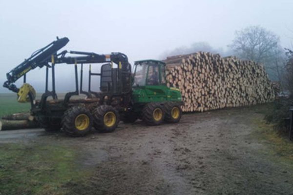Holz Berner GmbH aus Friedburg – Ihr Spezialist für Holzschlägerung, Holzrückung & Biomasse